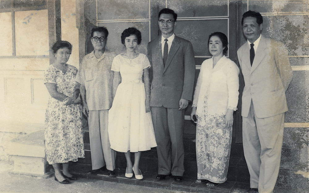 016 Momdad grandma and grandpa.JPG